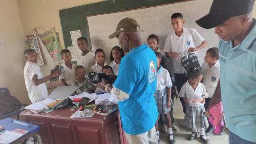 9-8e704e24-1588-47ea-90d6-e95c6bfd3920